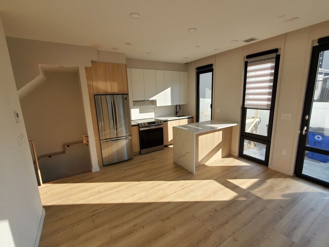 Photo - 141 N St Unit 1