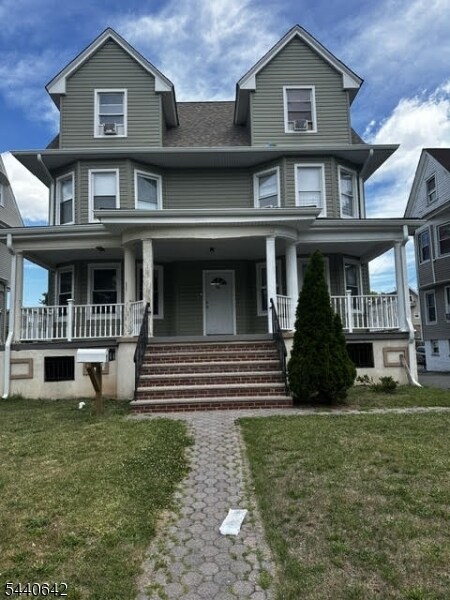 Photo - 92 Carnegie Ave