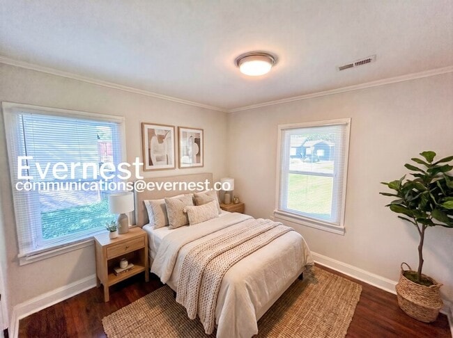 Photo - 511 4th Ave
