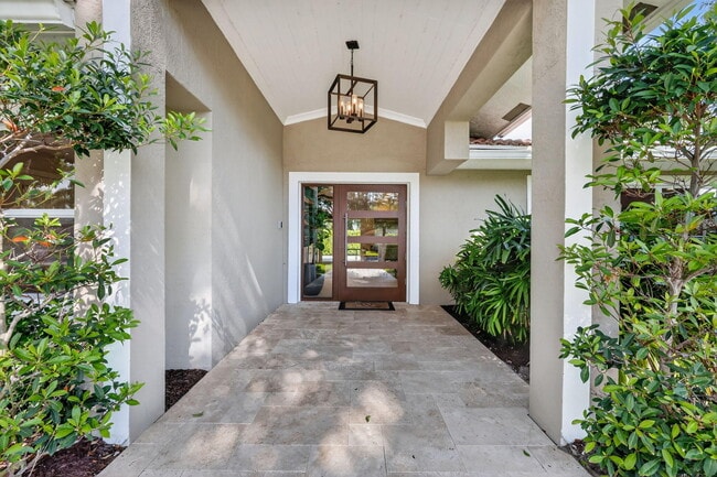 Photo - 937 SW 34th Ct