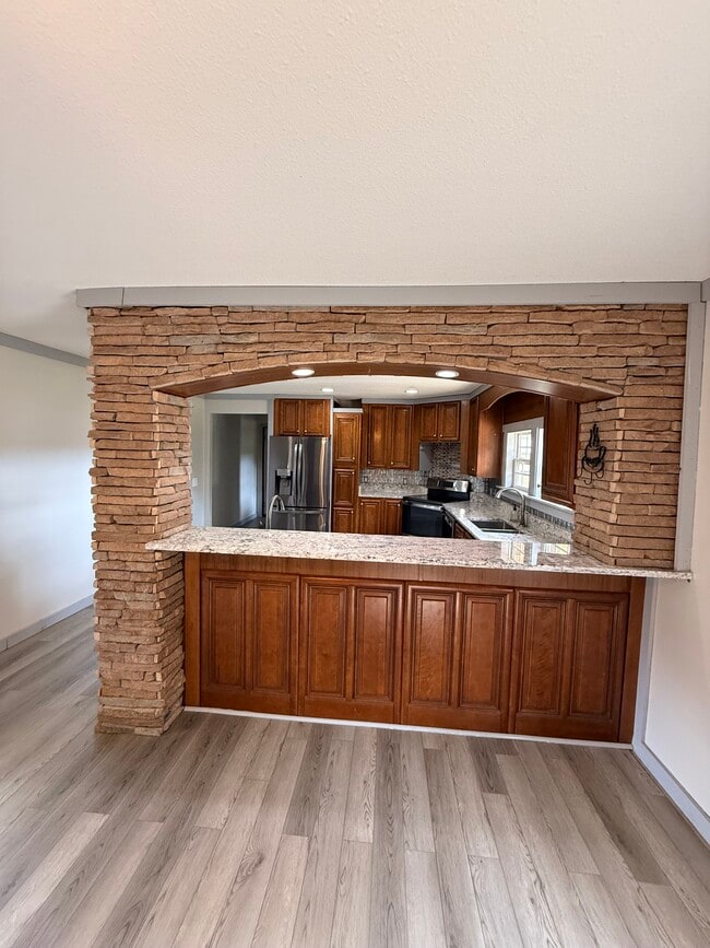 Building Photo - 11188 E Nickens Rd