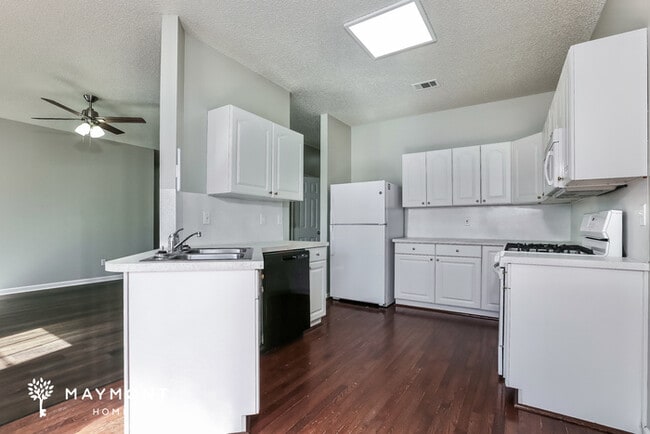 Photo - 503 Griffis Rd