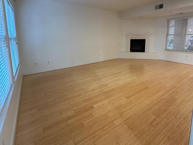 Photo - 435 Sheridan Ave