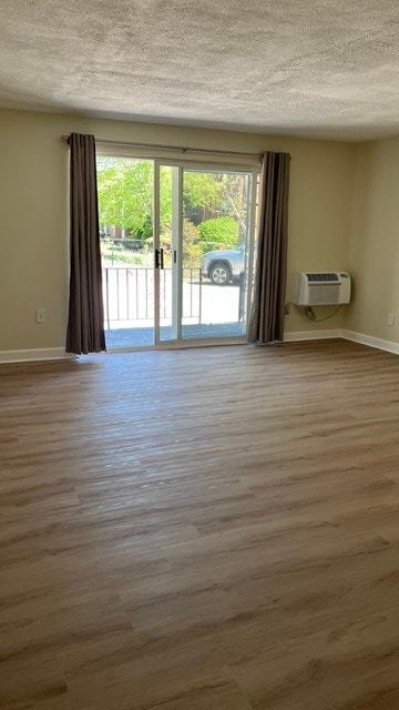 Living Room - 40 Fountain Ln Unit 6
