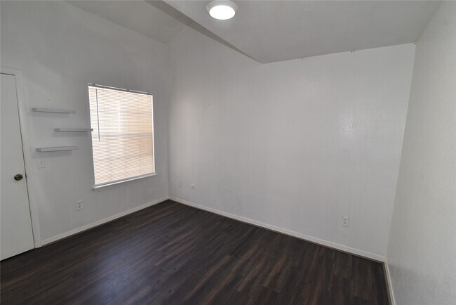 Photo - 9809 Richmond Ave Unit E7