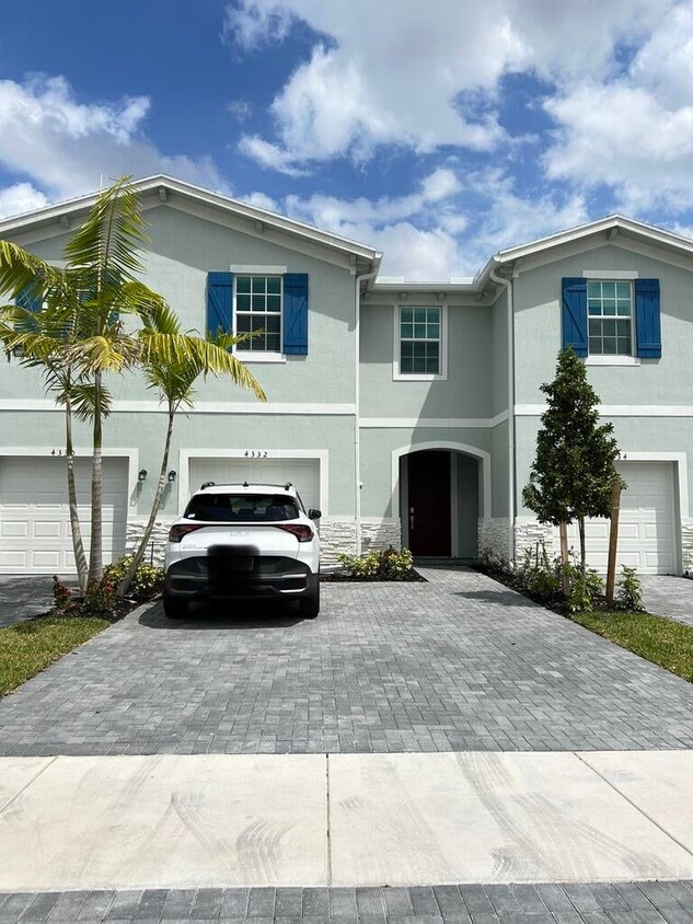 Photo - 4332 Pond Lily Ln (Greenacres, FL)