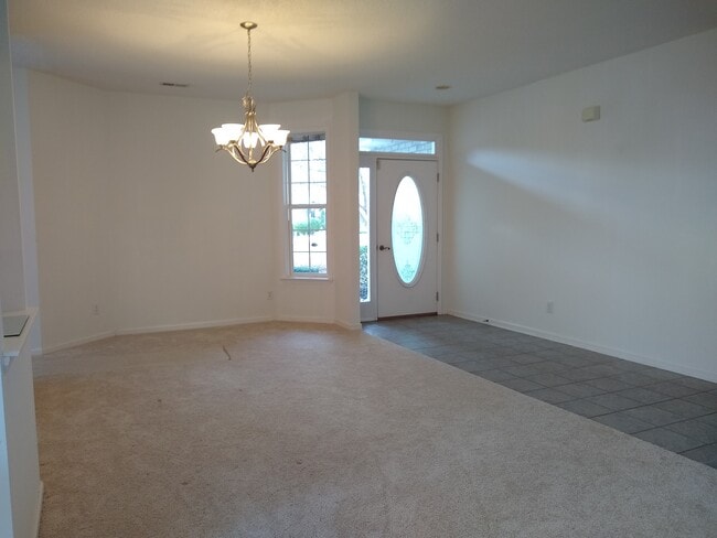 Photo - 294 Ravennaside Dr NW