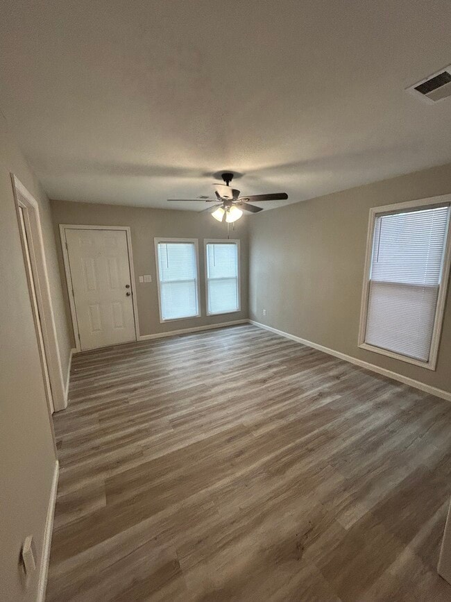 Sala de estar - 1003 W 46th St