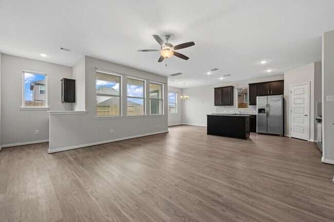 12806 Crombie Dr