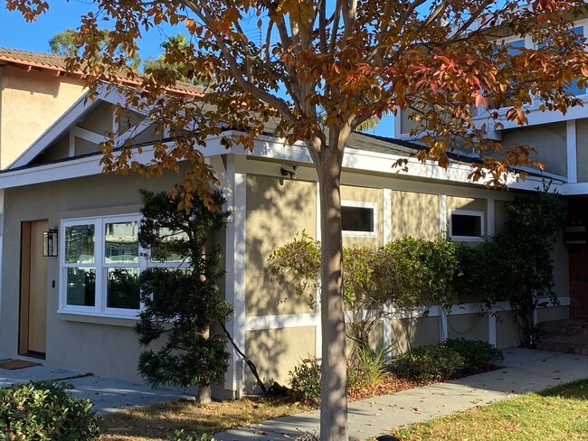 Photo - 12528 Allin St