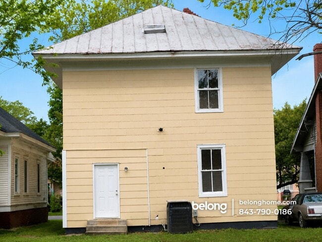 Photo - 914 Beman St