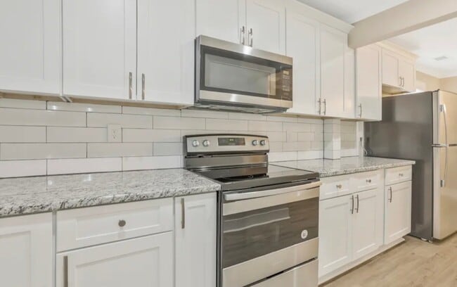 Photo - 2441 Raven Cir