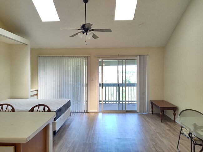 Photo - 510 Fairwood Lakes Dr Unit 19E