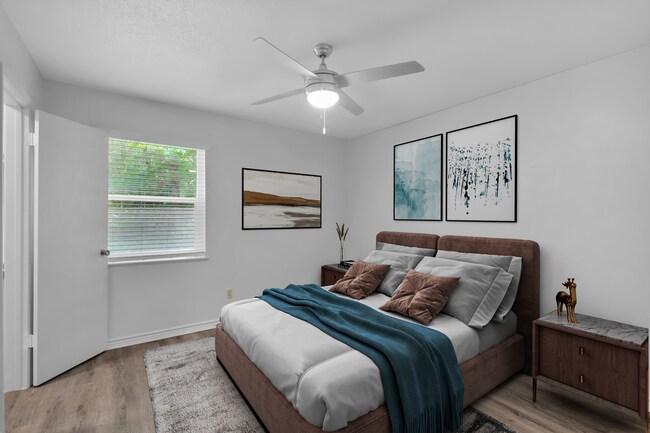 27194-3_1.jpg - Forest Creek Apartments