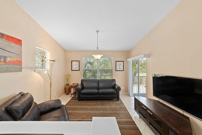 Photo - 1760 Palm Cove Blvd Unidad 5-201