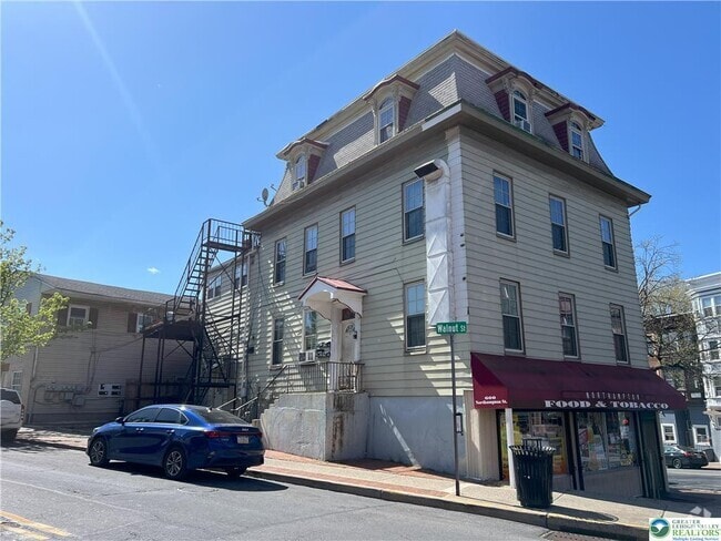 Building Photo - 601 Walnut St Unit 6 Rental