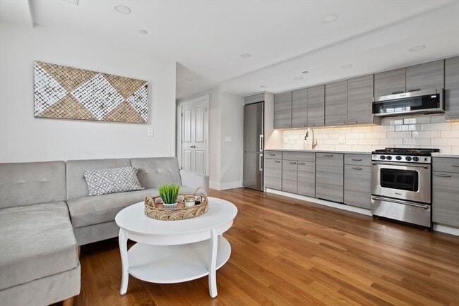 Photo - 8 Hale St Unit 1