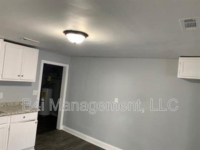 Photo - 1201 Lake Dr