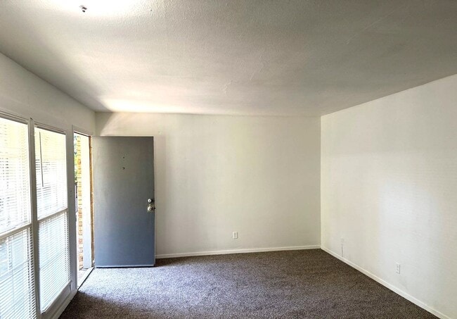 Photo - 2092 Jefferson Ave Unit 2092 #4
