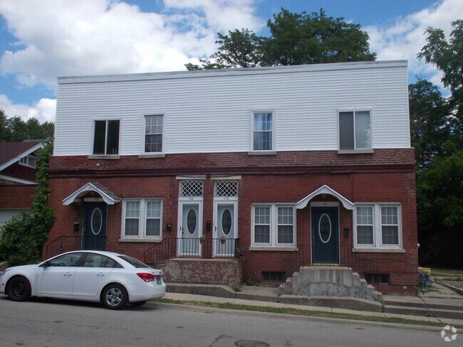 Building Photo - 112 S Chicago Ave Rental