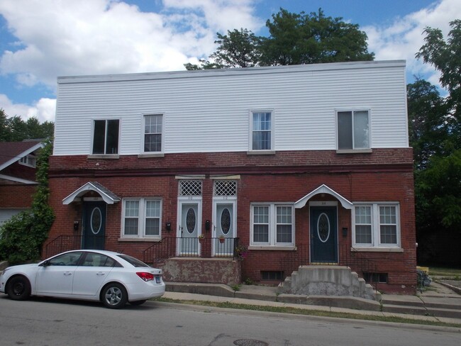 Photo - 112 S Chicago Ave Townhome