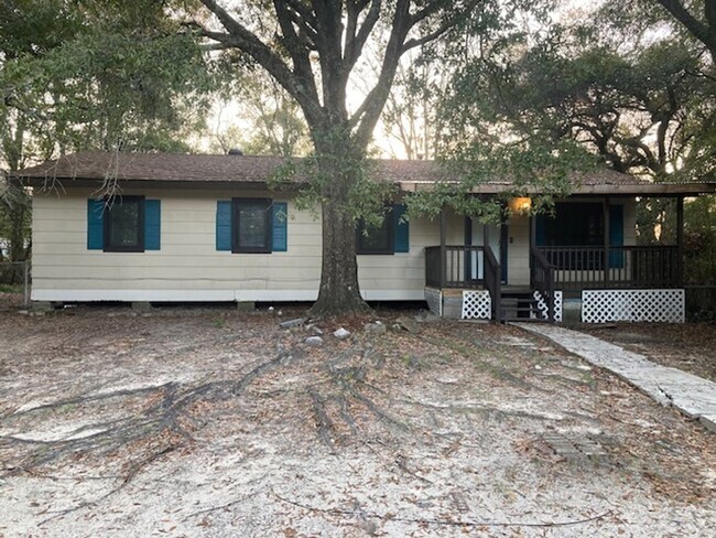 Building Photo - Gulfport 4 Bedroom Rental