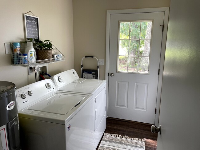 Photo - 205 King Dr