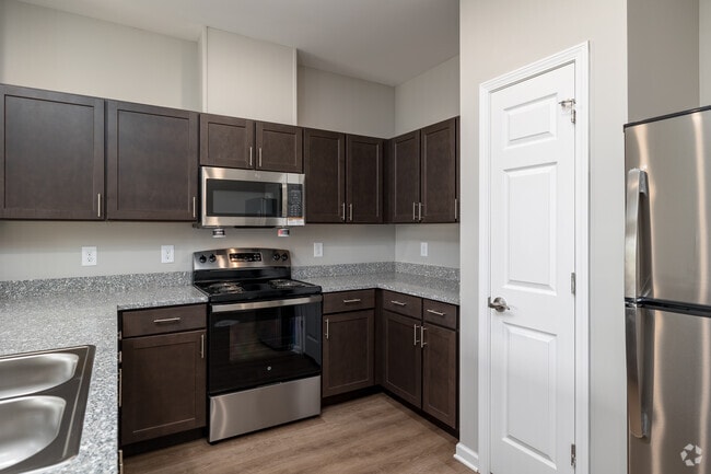 2BR, 1BA - 1,087SF - Kitchen