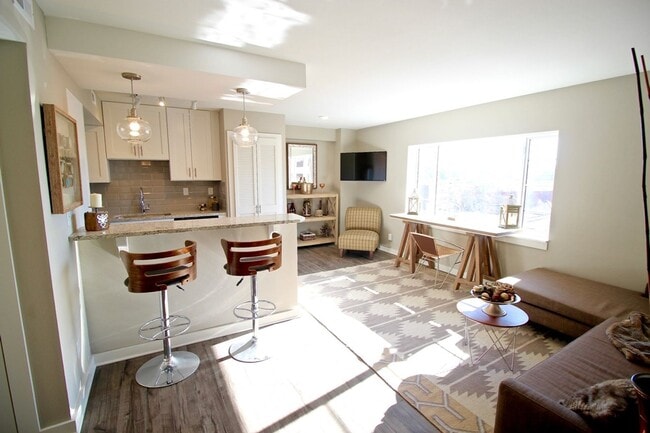 Photo - Plaza 209 Apartments