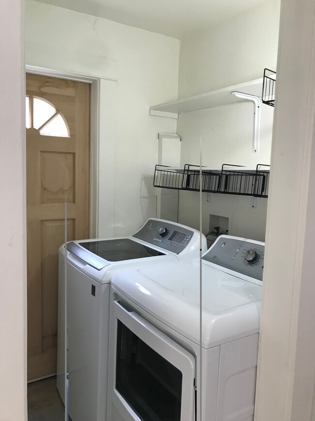 Unit A - 206 S Guadalupe Ave Unit #A