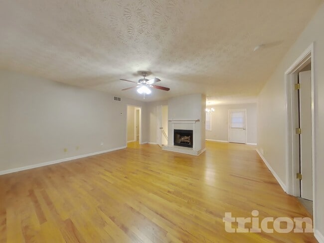 Photo - 15 Gregory Ln