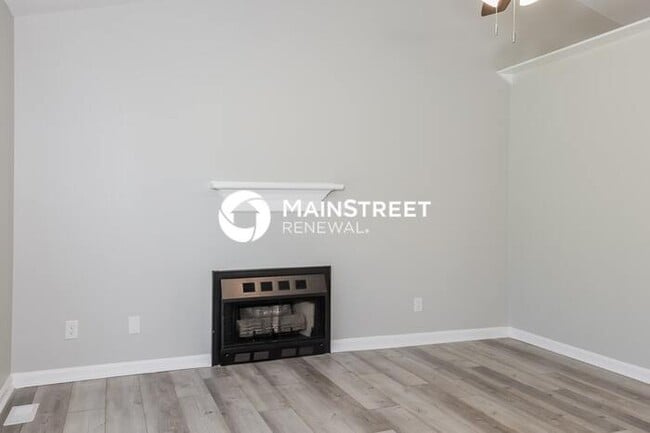 Photo - 3 Bedroom Pet-Friendly Home in CLAYTON, NC with Main Street Renewal