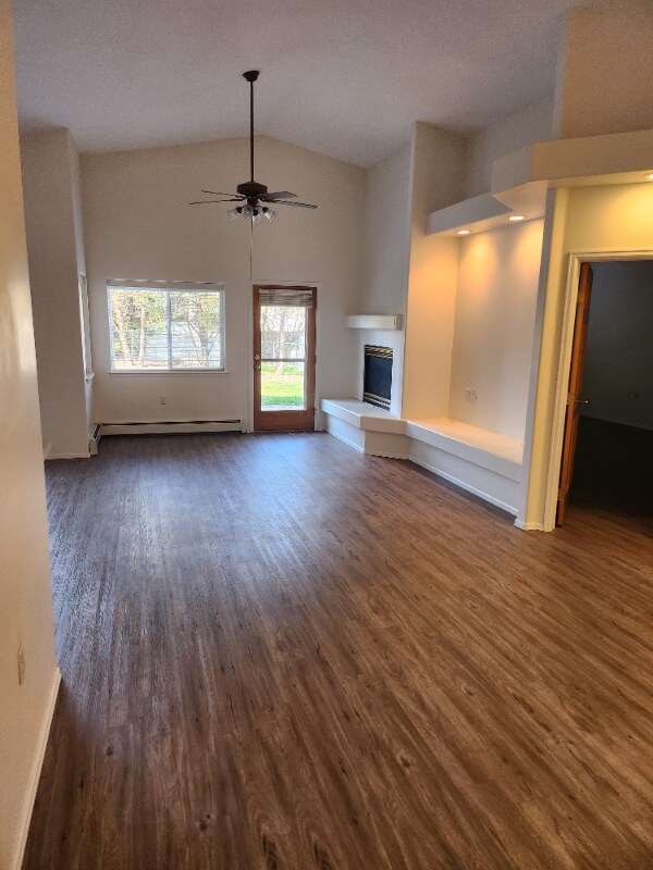 Photo - 407 Willow Ridge Ct