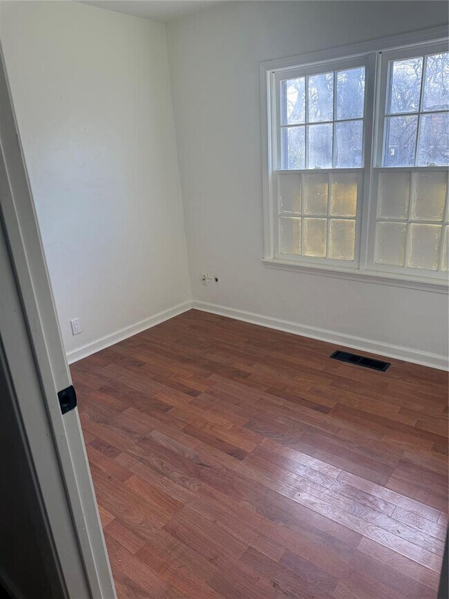 Photo - 7800 NW 8th St