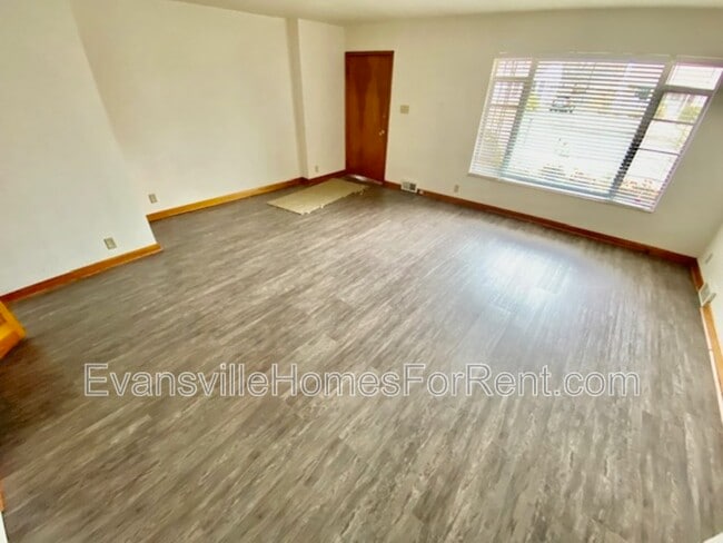 Photo - 2167 E Powell Ave