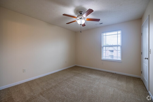 2BR, 2BA - 1350SF - Bedroom