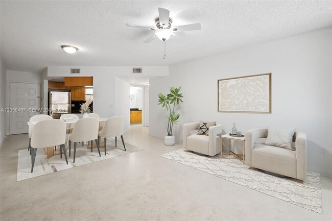 Building Photo - 8373 Lake Dr Unit 201