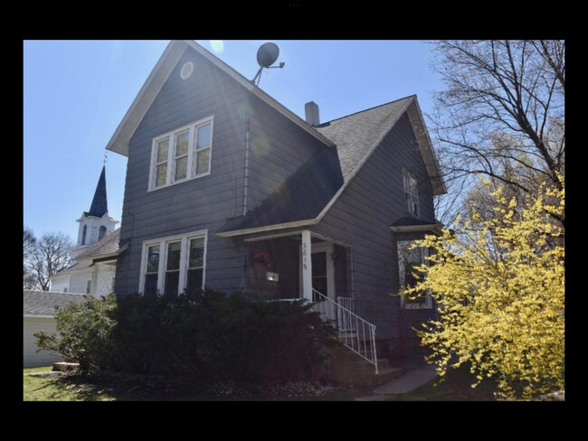 Photo - 361 3rd St