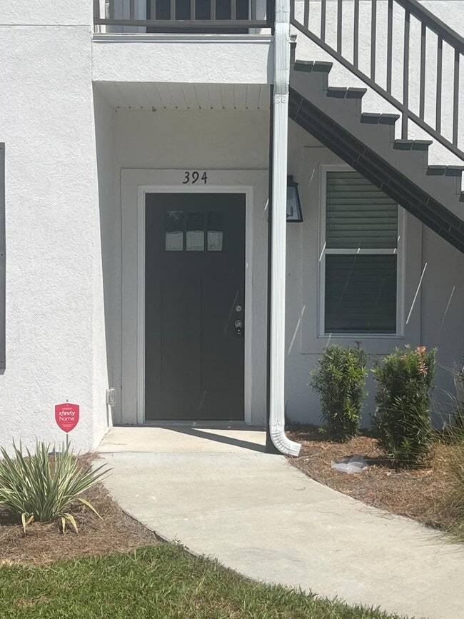 Photo - 394 W Plum St