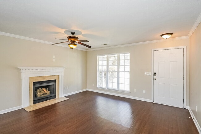 Photo - 208 Chandler's Pass Ct