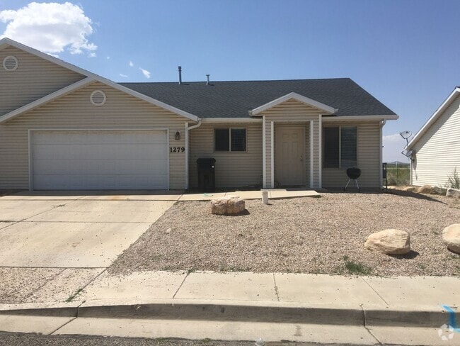 Building Photo - Central Cedar City Gem 3-Bed, 2-Bath Rental