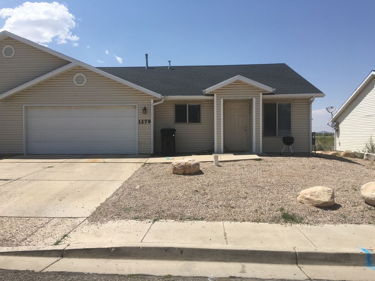 Central Cedar City Gem 3-Bed, 2-Bath - Central Cedar City Gem 3-Bed, 2-Bath House