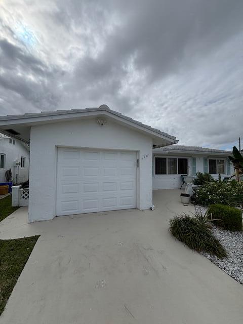 Building Photo - 1701 SW 16th St