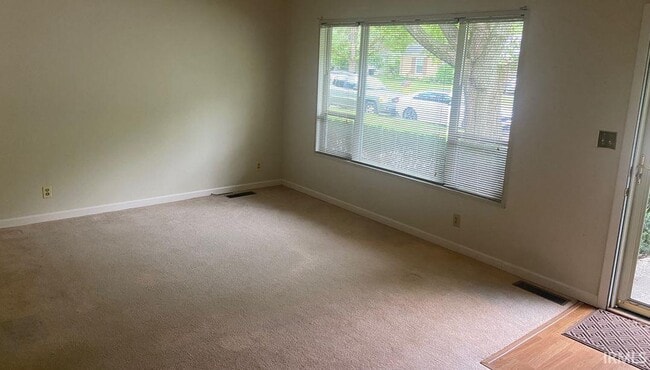 Photo - 2616 Willow Dr