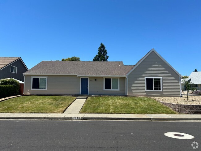 Building Photo - Smart Home