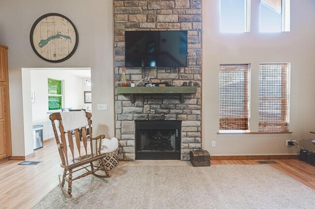 Photo - 153 Lighthouse Ln