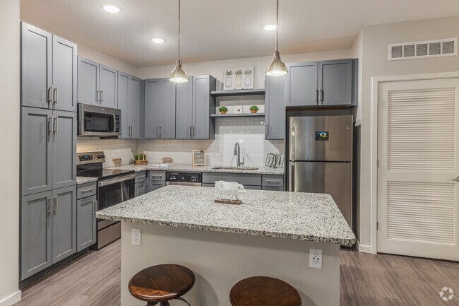 1BR, 1BA, - 810SF