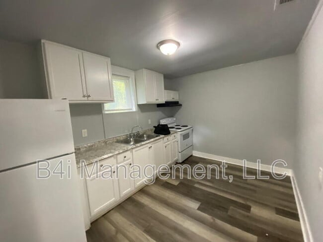 Building Photo - 513 N 13th St Rental