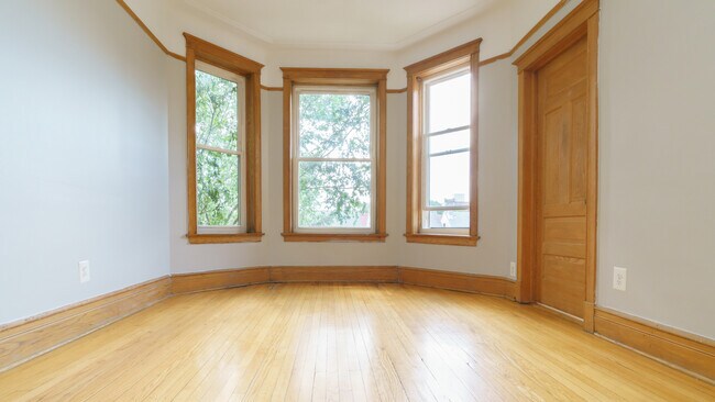 Photo - 3817 N Wilton Ave Unit 3