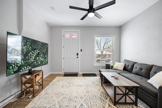 Photo - Remodeled 1BD, 1BA in the Highlands with B...